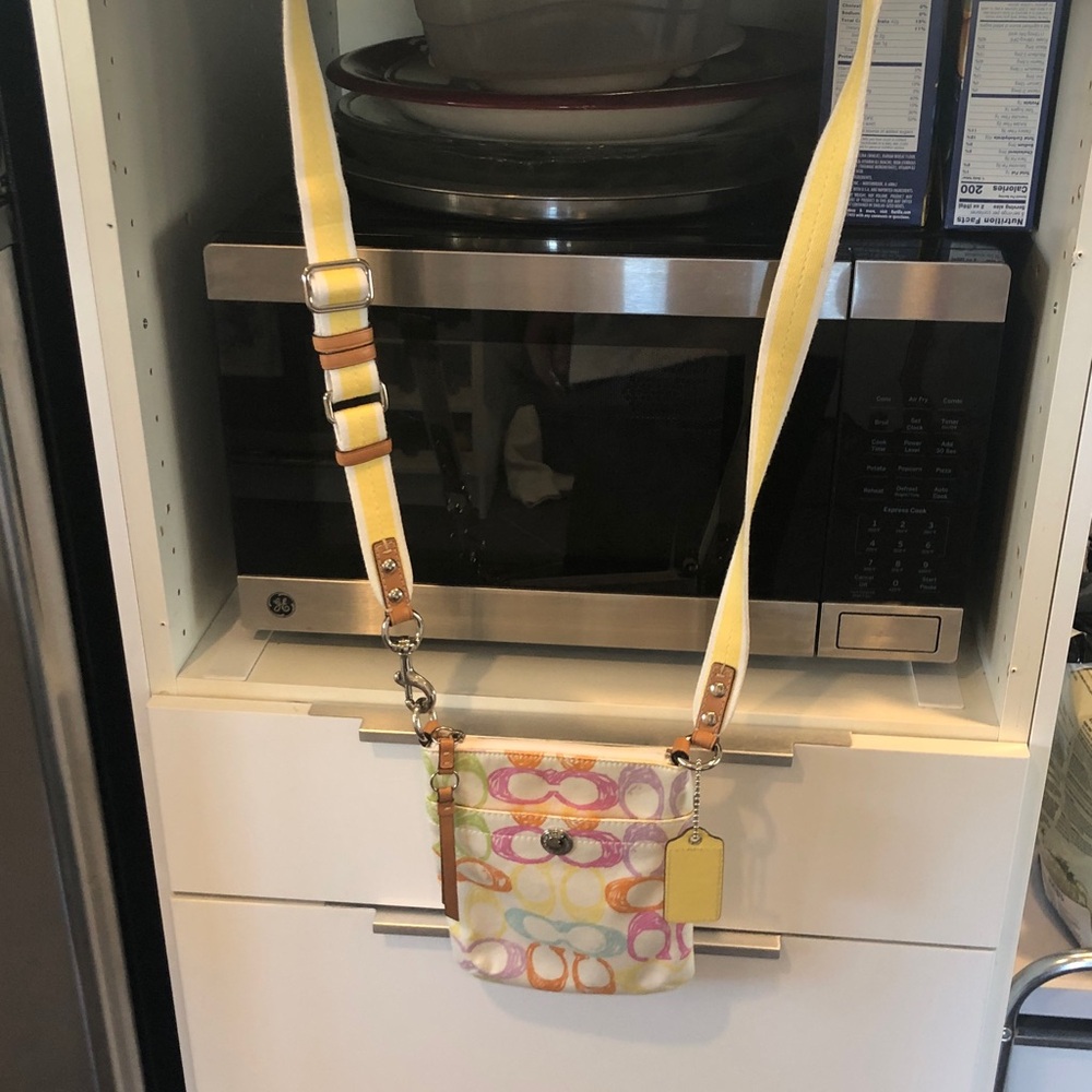 Coach crossbody never used perfect so cute